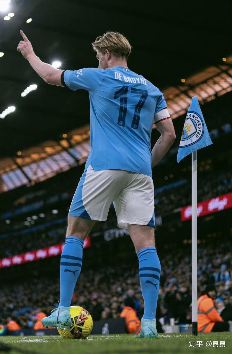 永远的红军20号，利物浦新赛季主场首战场刊封面致敬若塔