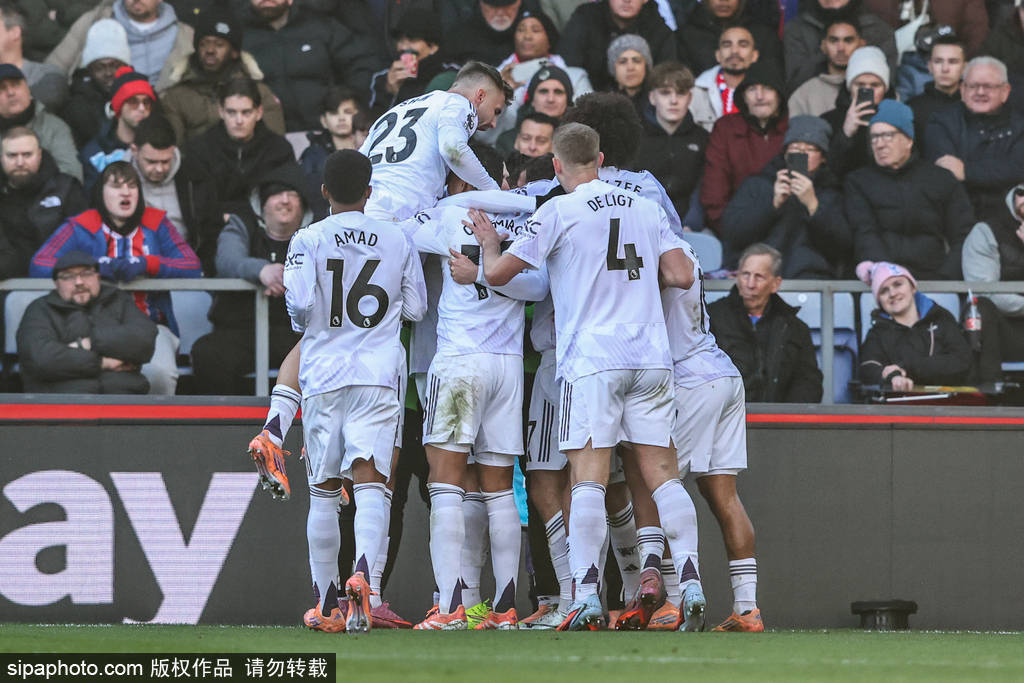 拜仁在联赛71次战胜斯图加特，创造德甲最多胜场纪录