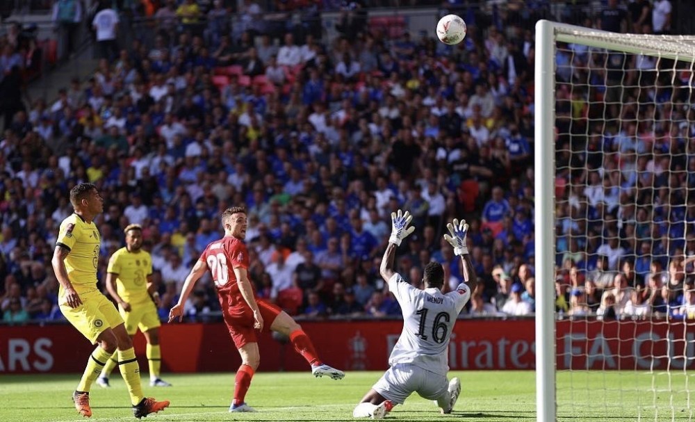 曼城德布劳内助攻斯特林得分